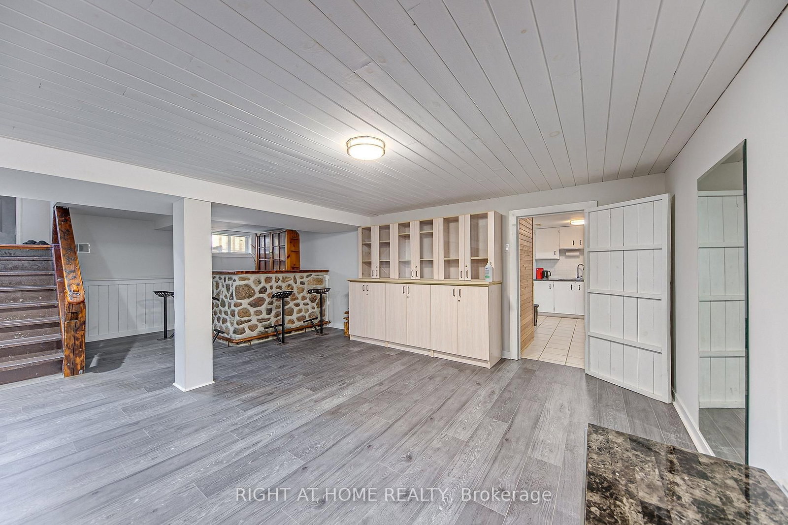 148 Riverglen Drive, Unit Basement - Photo 5