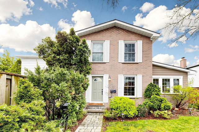 74 Lillooet Crescent