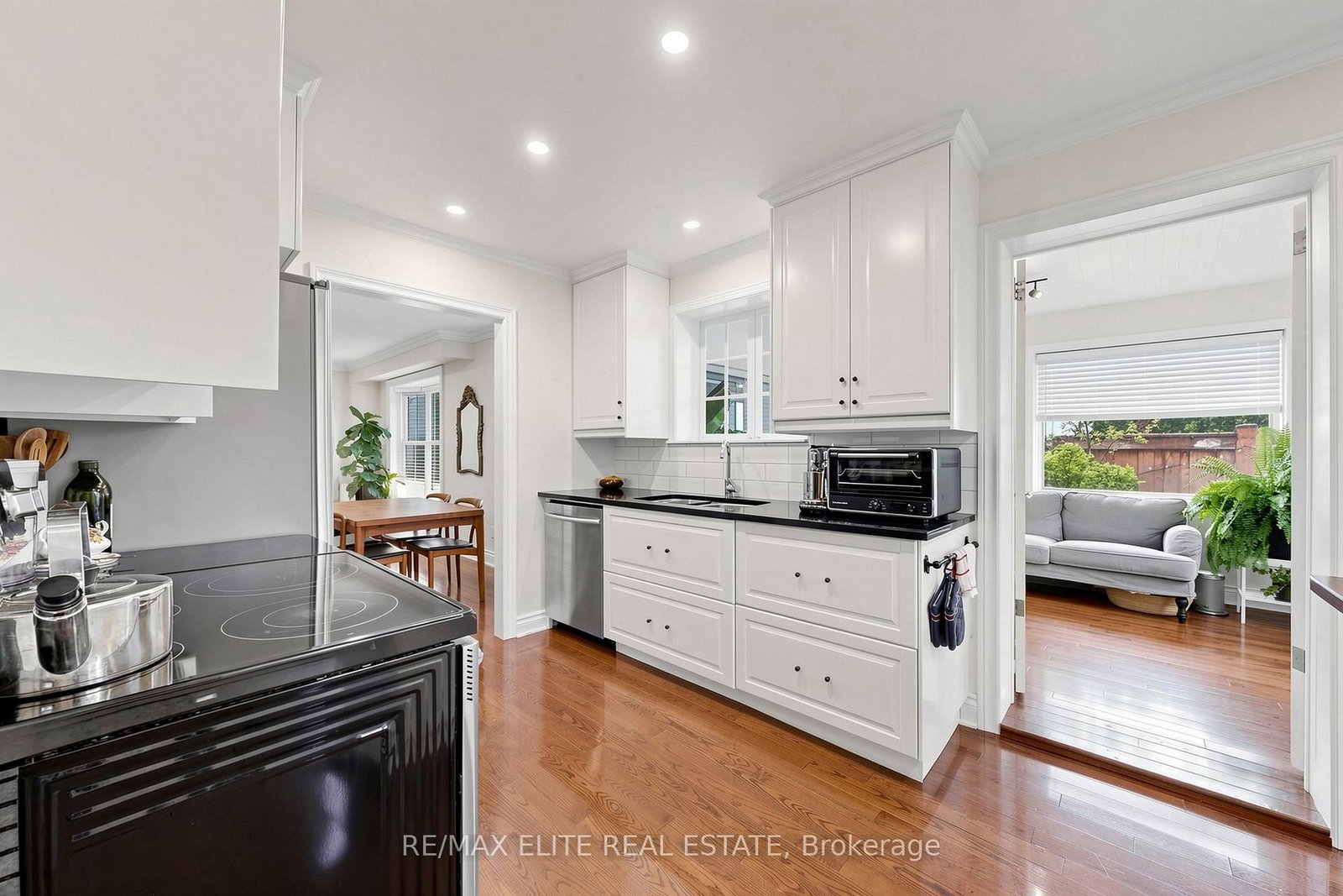 Listing Image 19