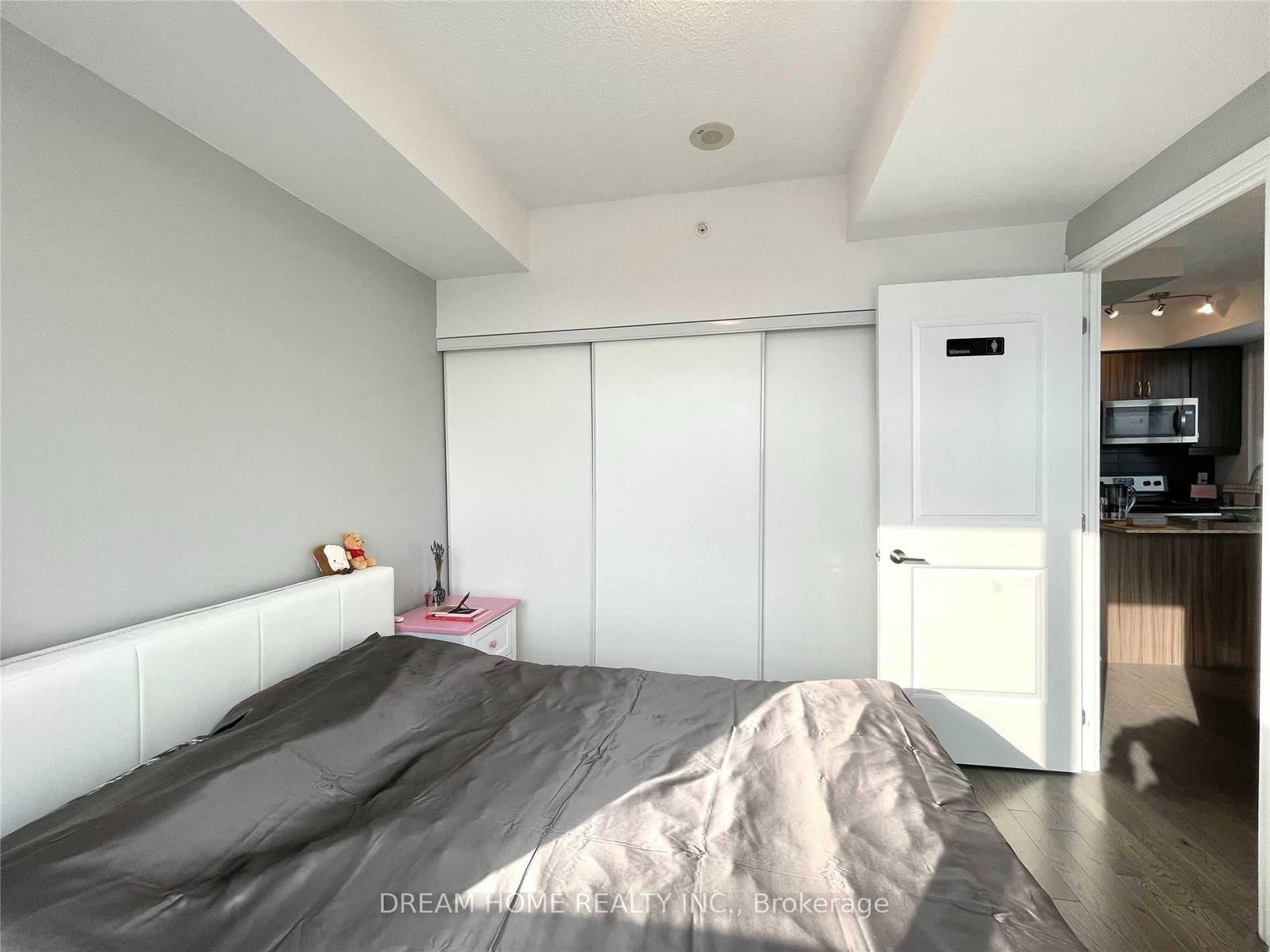 9201 Yonge Street, Unit 2204 - Photo 10