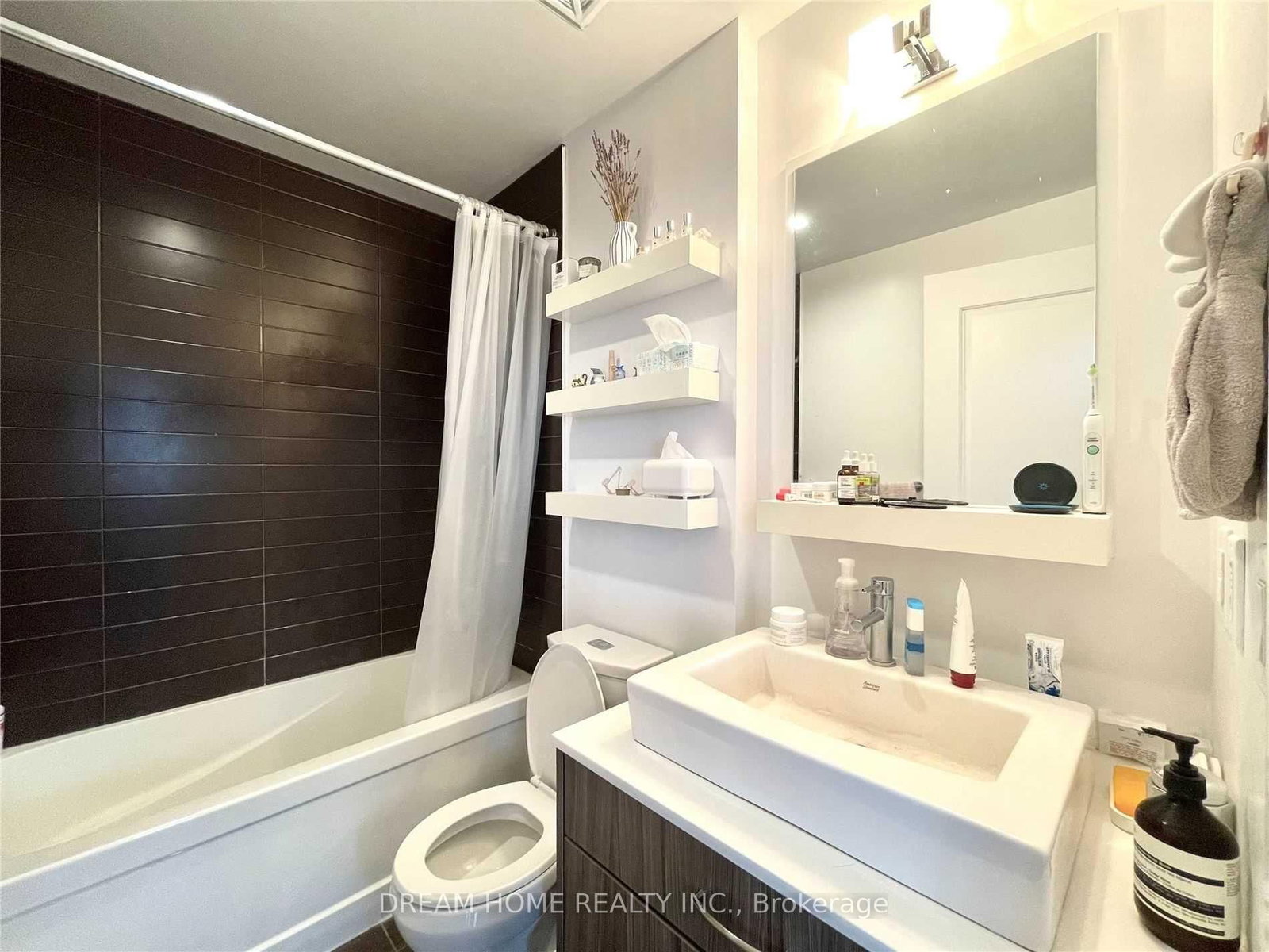 9201 Yonge Street, Unit 2204 - Photo 12
