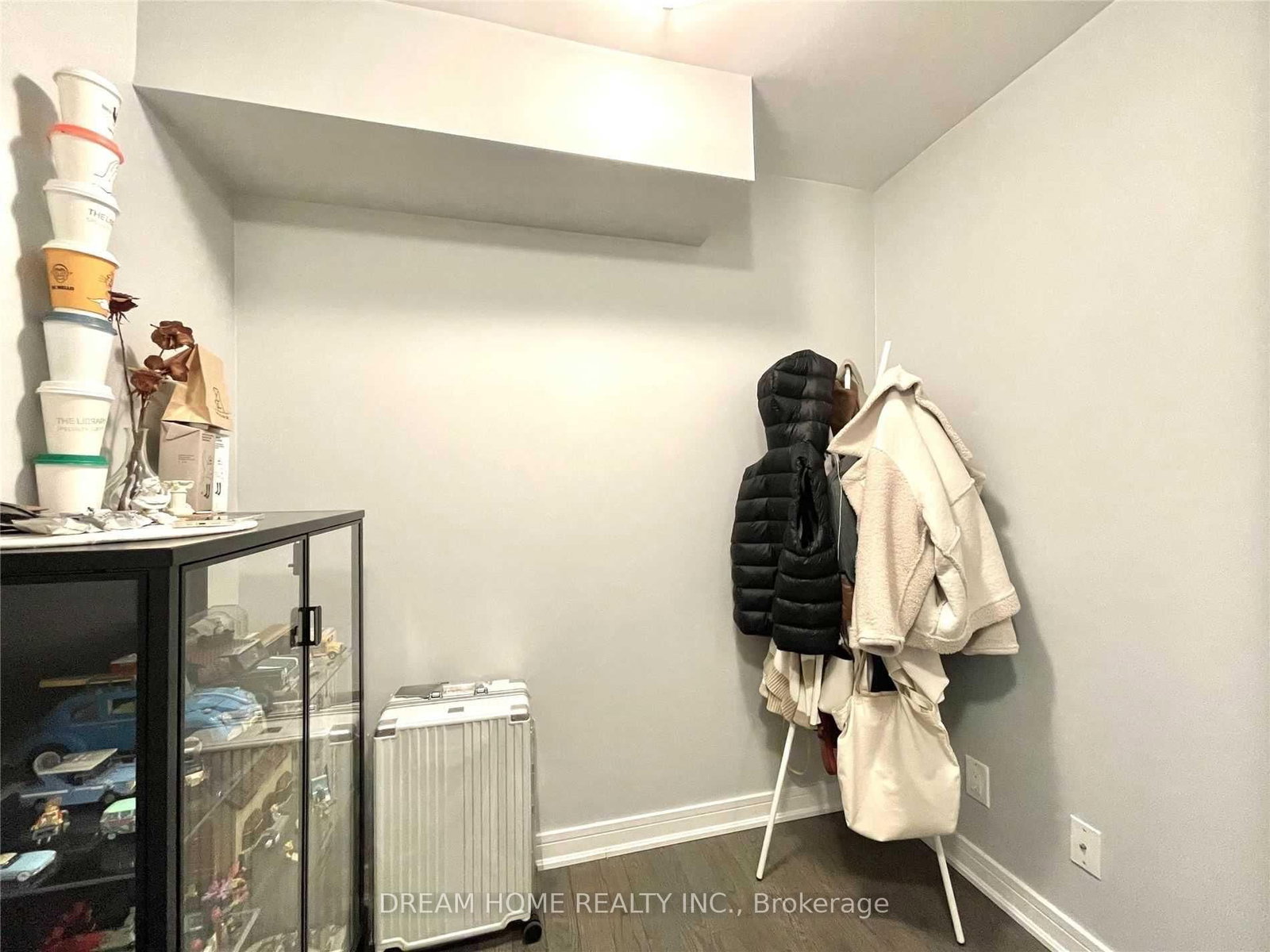 9201 Yonge Street, Unit 2204 - Photo 14
