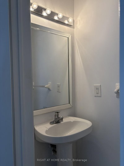 48 Grand Valley Boulevard • Vaughan, ON photo 8