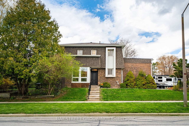 62 Captain Rolph Court