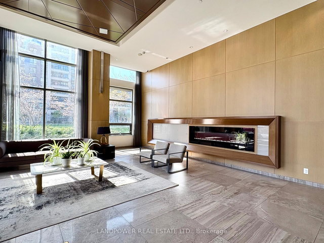 120 - 18 Uptown Drive