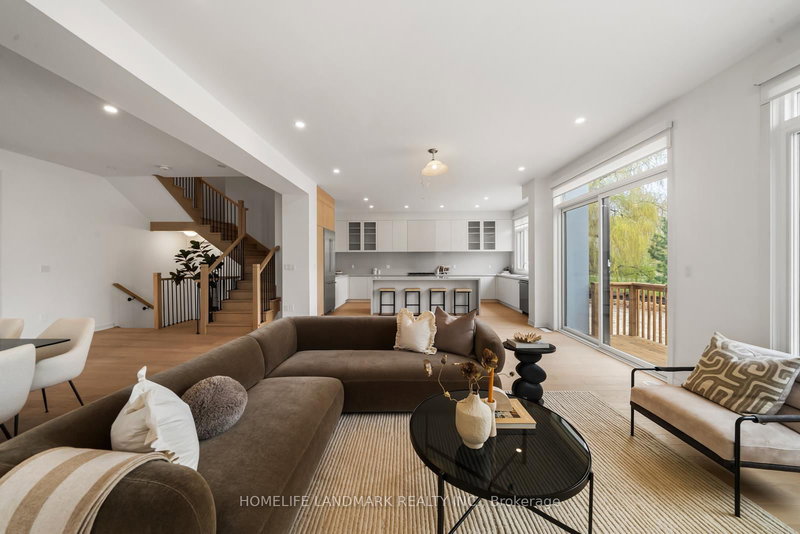 35 Imogene Crt, Richmond Hill, L4C 5W9 | Image 2