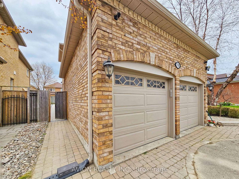 Basement - 78 Shaftsbury Ave, Richmond Hill, L4C 0R3 | Image 2