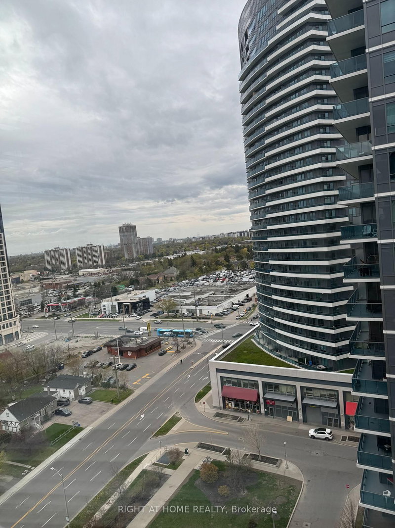 PH1-106 - 7167 YONGE St, Markham, L3T 0E1 | Image 3