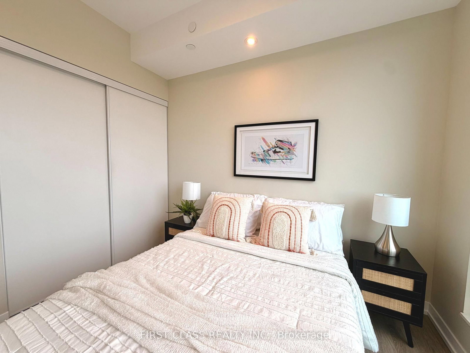 8868 Yonge Street, Unit 1508 - Photo 9