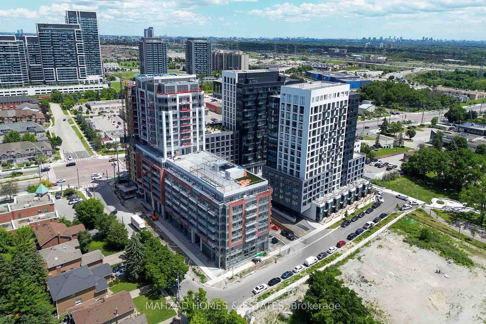 8886 yonge Street, Unit 1806