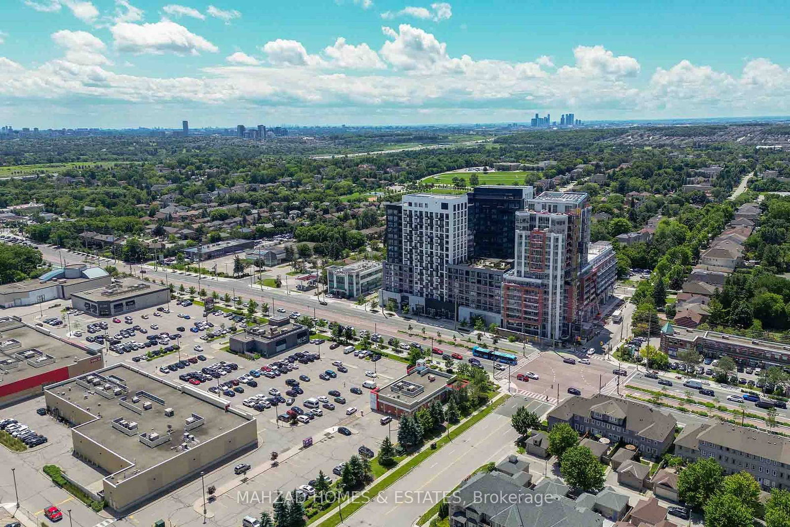 8886 yonge Street, Unit 1806 - Photo 10