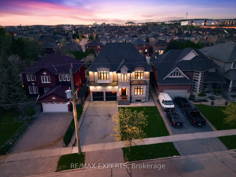 38 Railway St, Vaughan, L6A 1P7 | Image 2