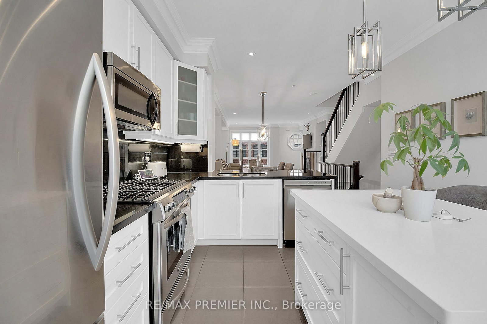 27 Powseland Crescent - Photo 9