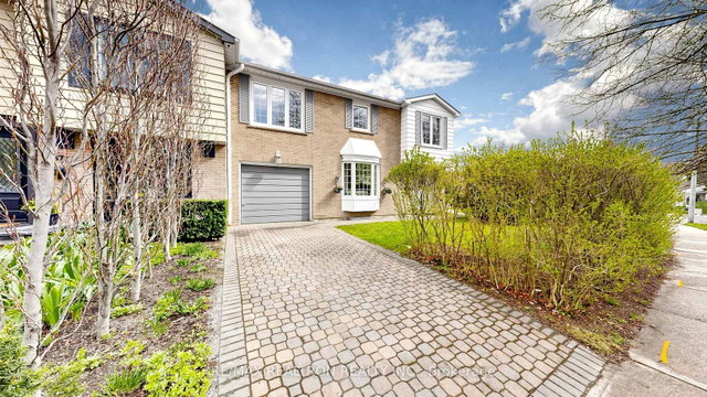 135 Avenue Road