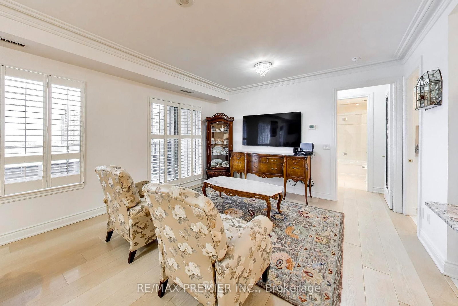 9245 Jane Street, Unit 1106 - Photo 10