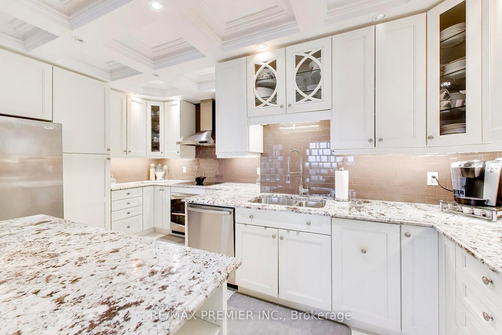 9245 Jane Street, Unit 1106 - Photo 14