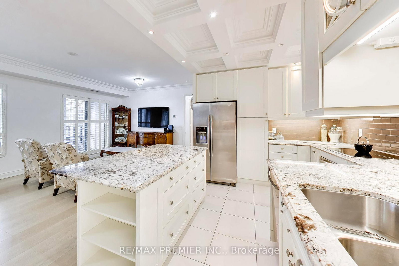 9245 Jane Street, Unit 1106 - Photo 15