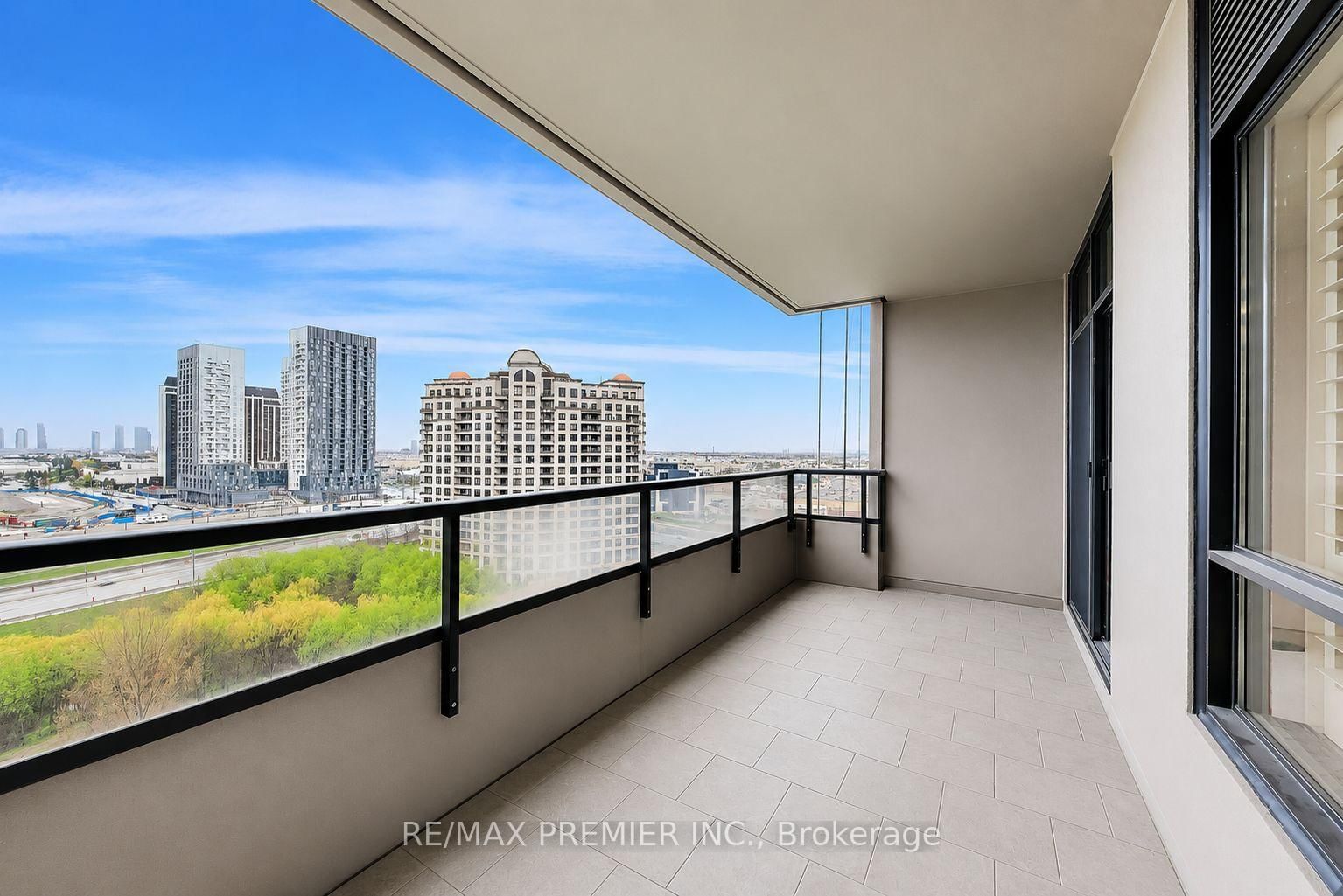 9245 Jane Street, Unit 1106 - Photo 19