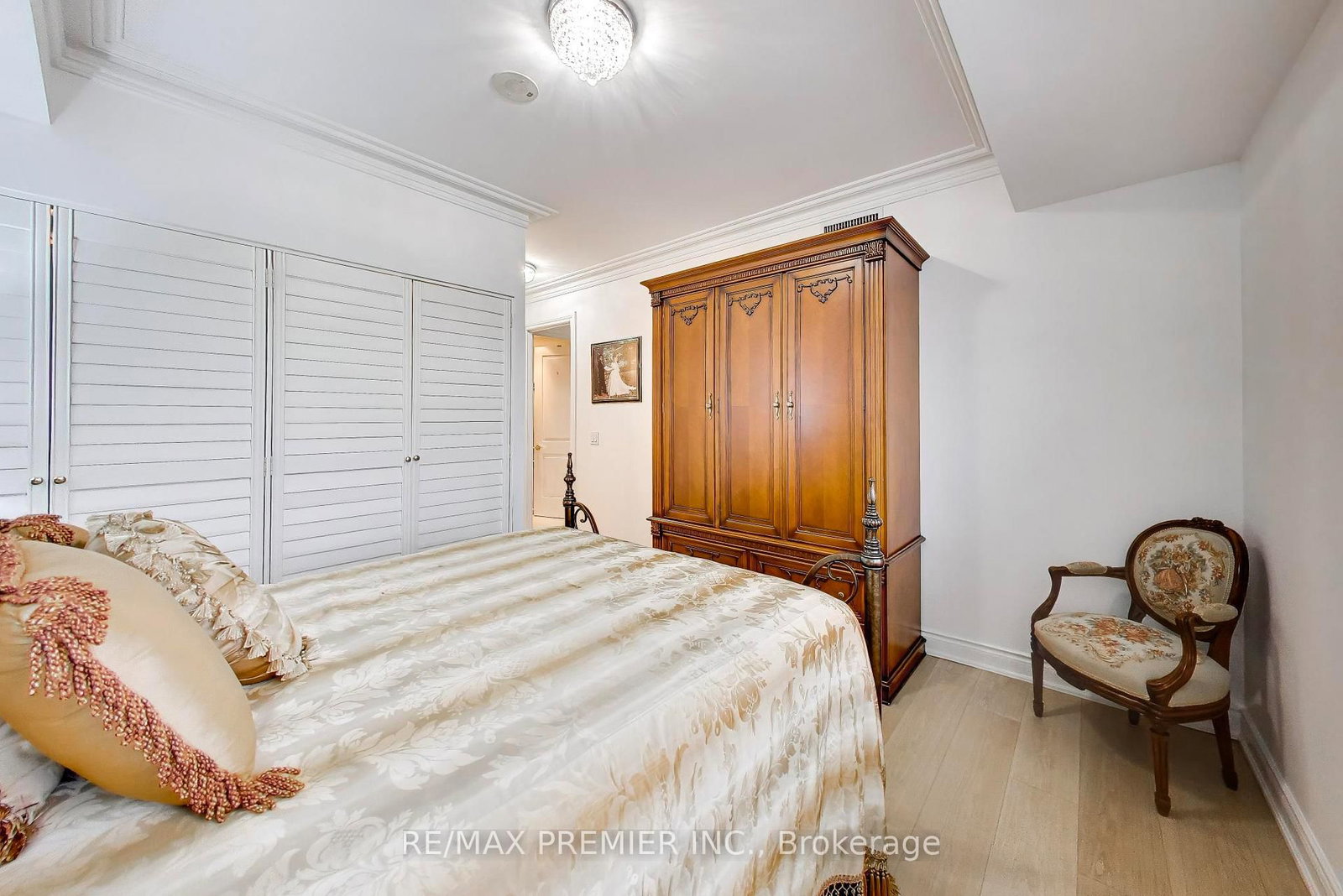9245 Jane Street, Unit 1106 - Photo 30