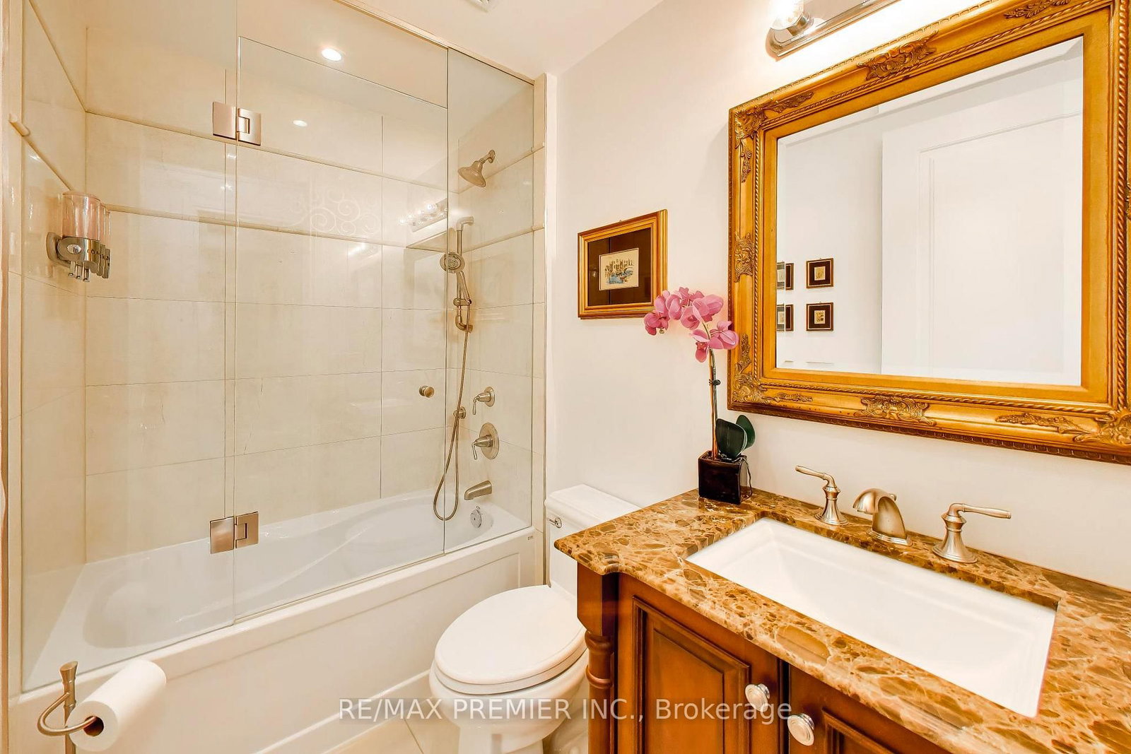 9245 Jane Street, Unit 1106 - Photo 31