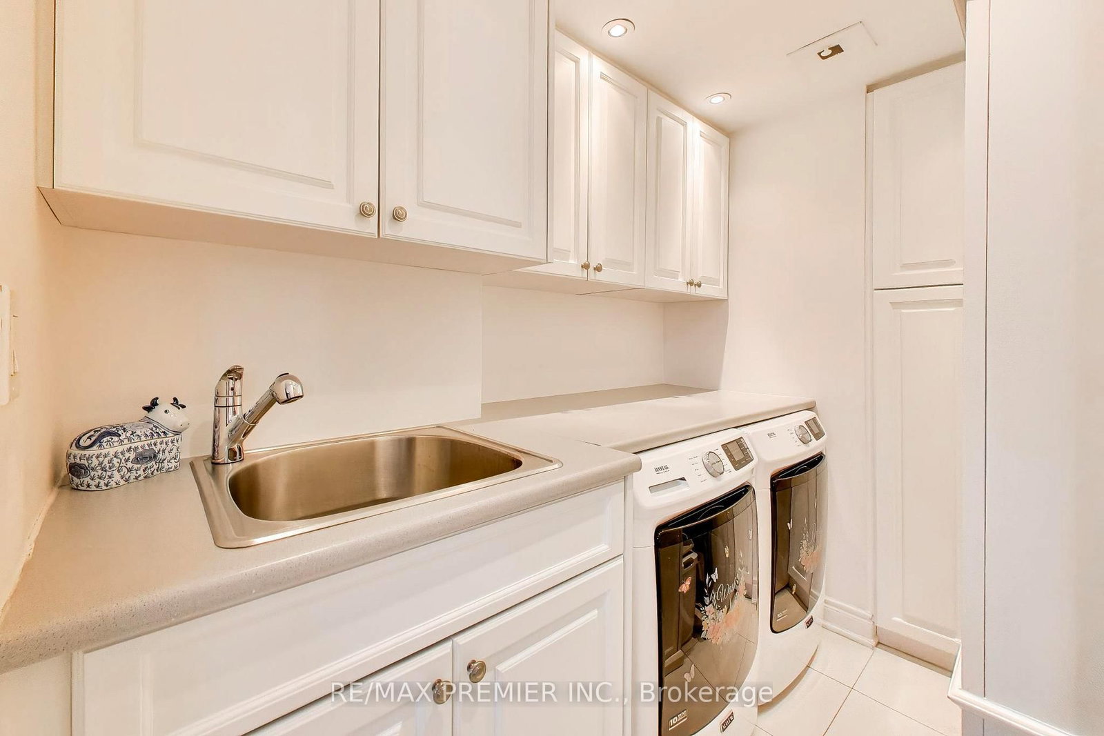 9245 Jane Street, Unit 1106 - Photo 32
