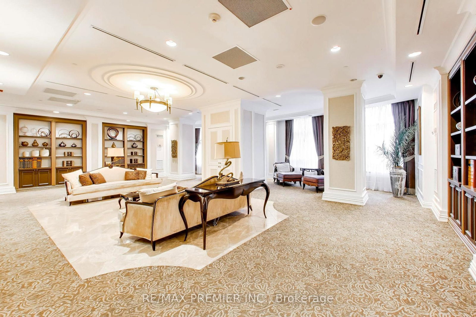9245 Jane Street, Unit 1106 - Photo 42