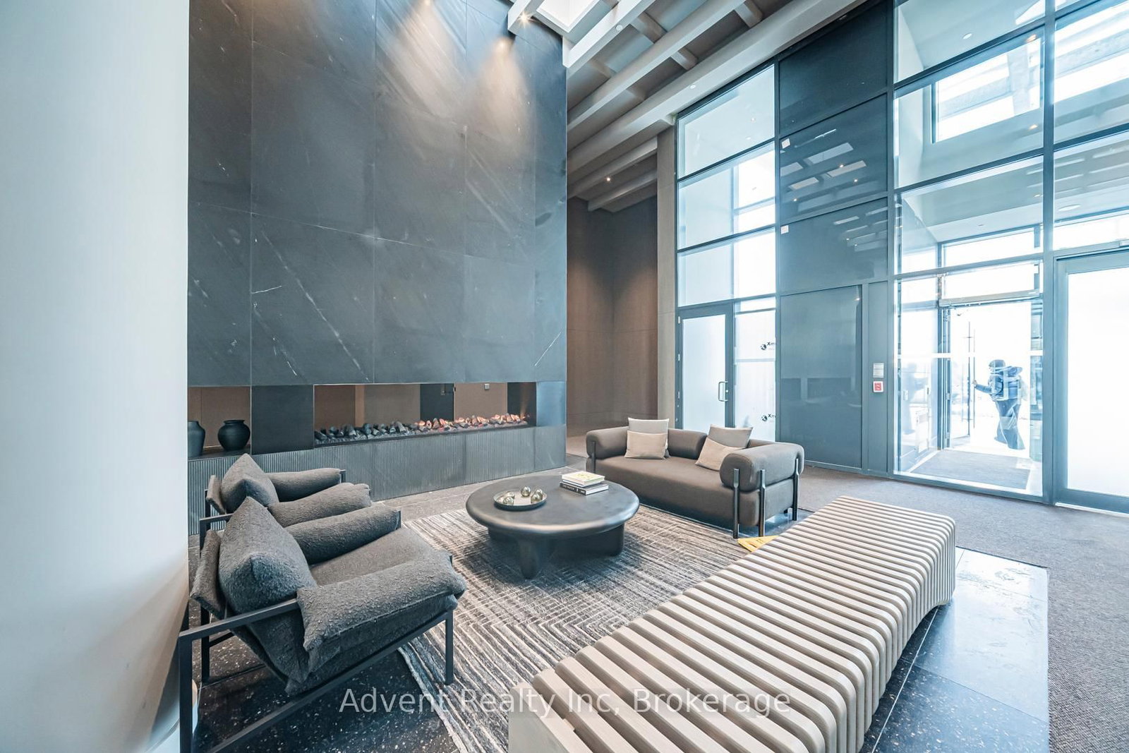 8 Interchange Way, Unit 5512 - Photo 33