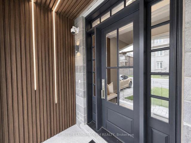 11 Lorne Glen Street