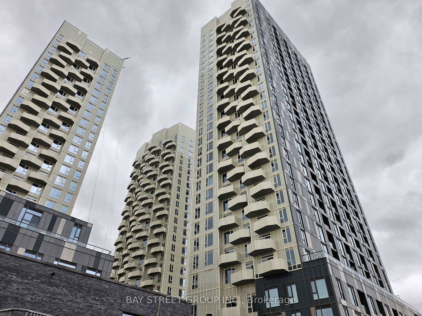 498 Caldari Road, Unit 2529