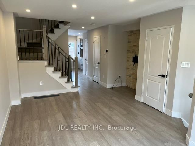 759 Cornell Rouge Boulevard