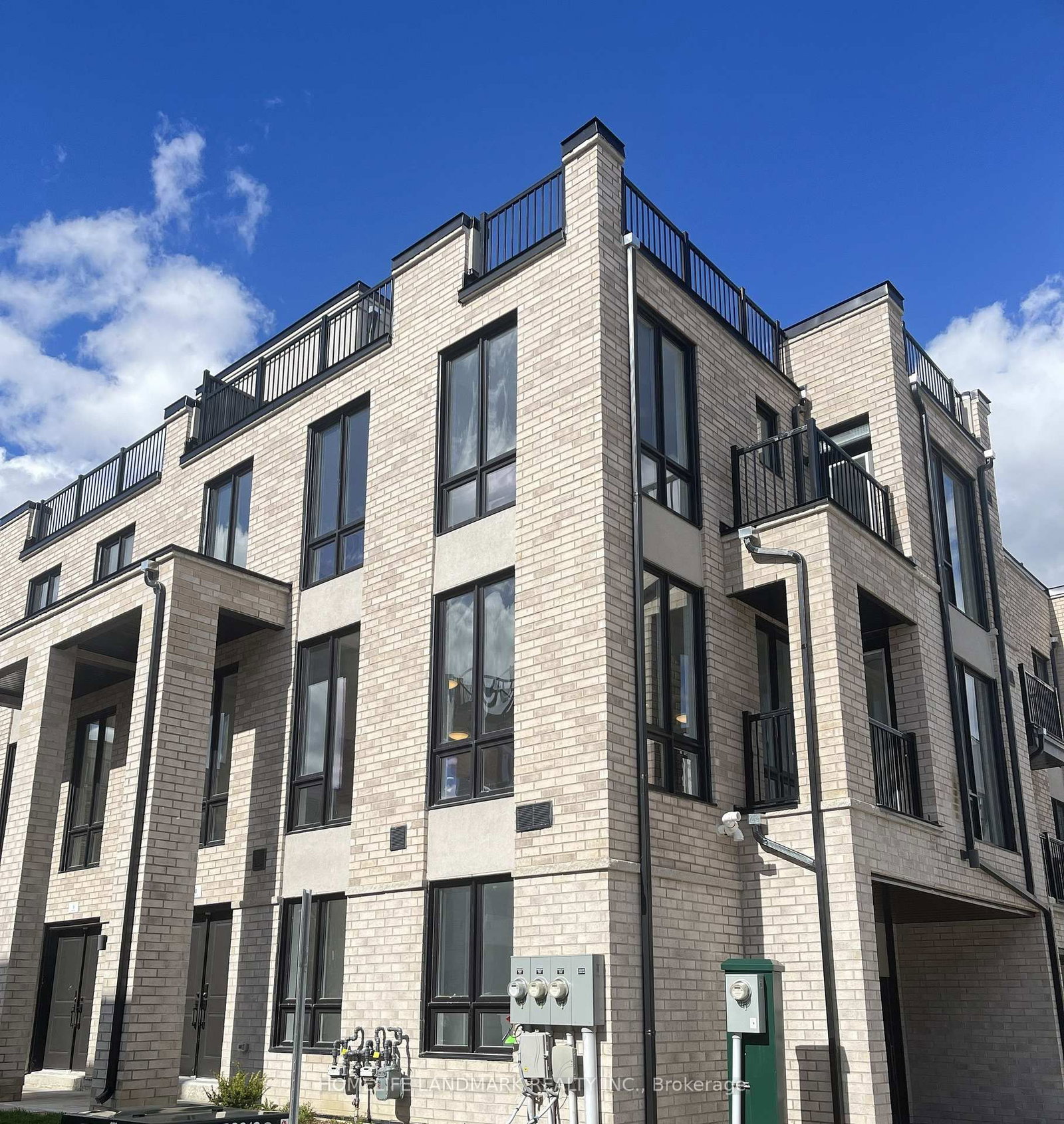 Townhouse for sale at 10 Bancroft Lane, Richmond Hill, Ontario, L4E 1M1 - Jefferson - MLS: N13104620