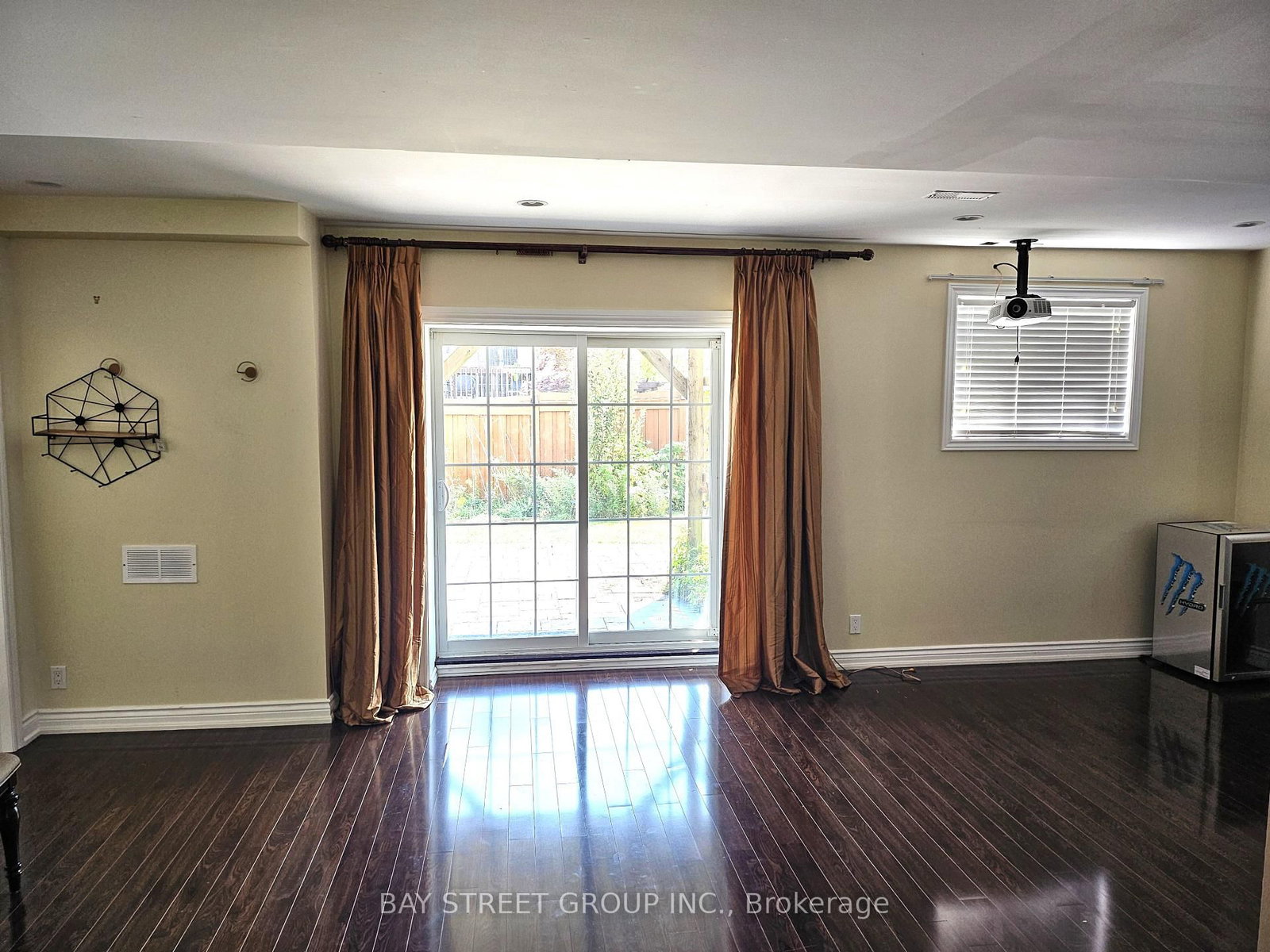 33 Valmont Avenue, Unit Bsmt - Photo 4