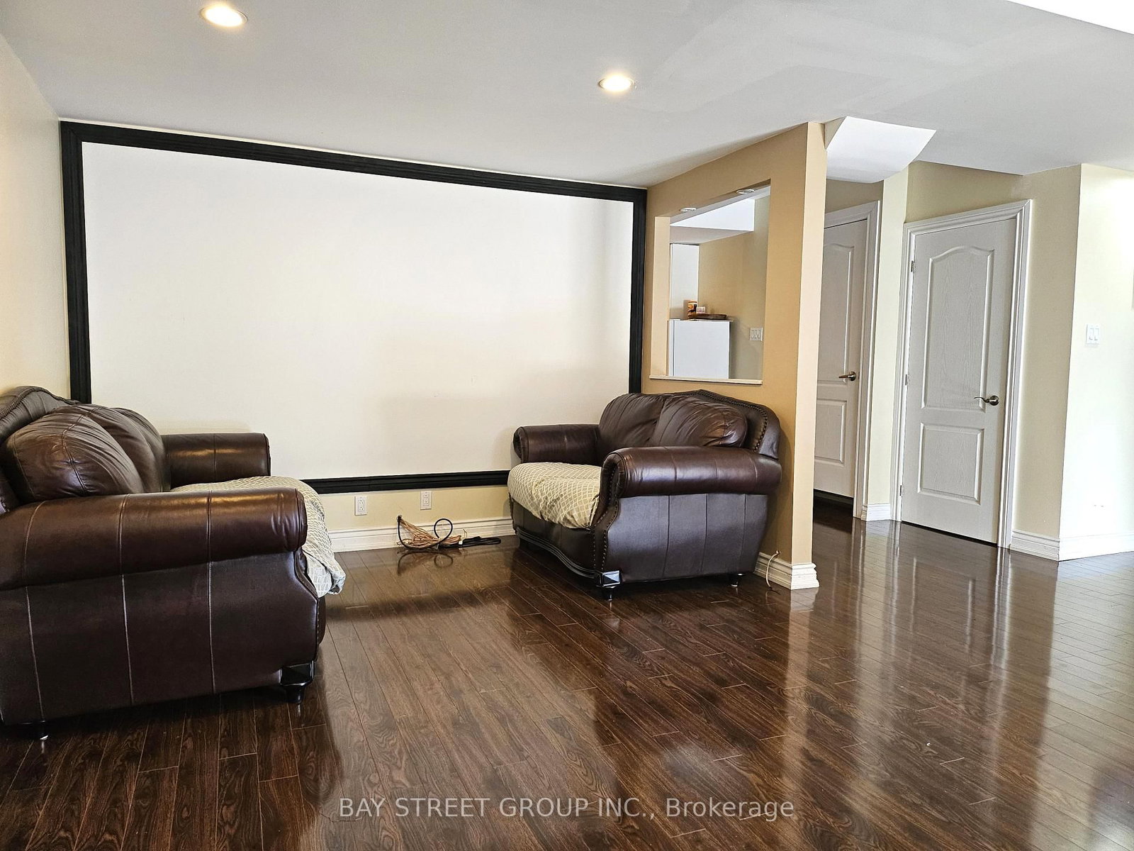 33 Valmont Avenue, Unit Bsmt - Photo 6