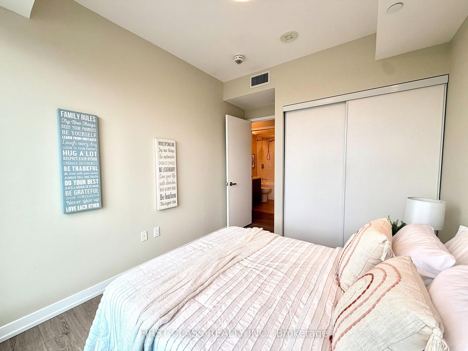 8868 Yonge Street, Unit 1508 - Photo 12