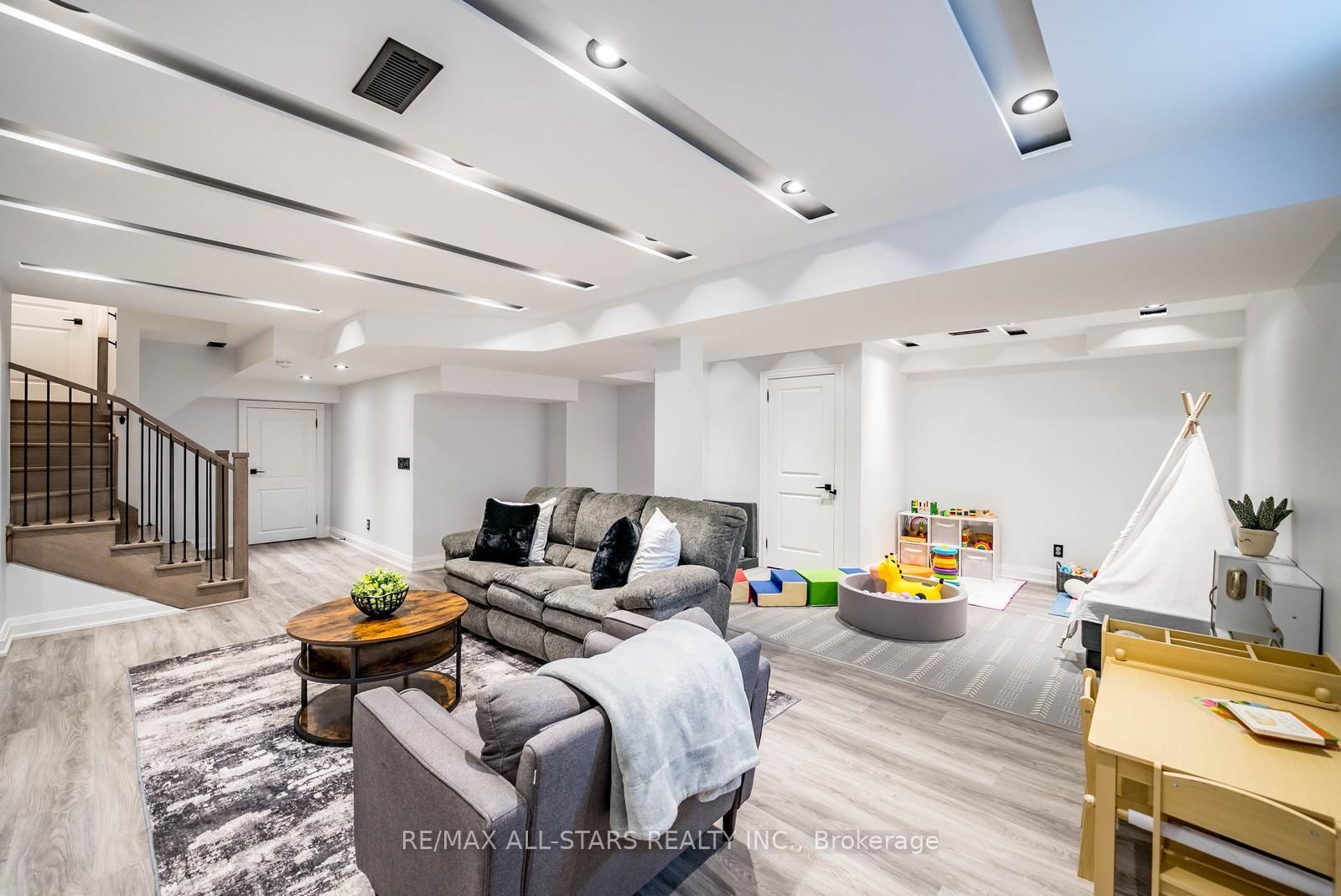 343 Busato Drive - Photo 32