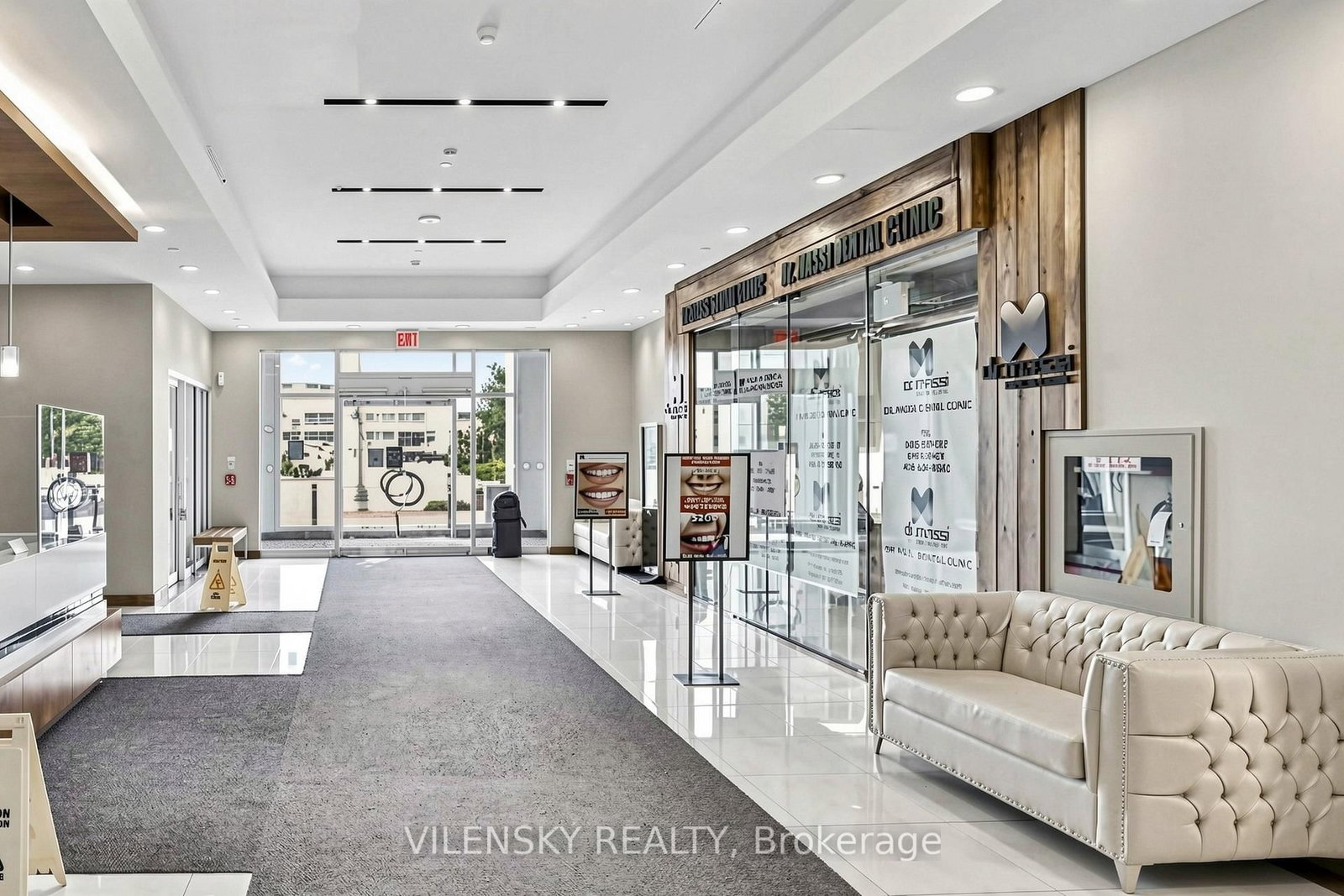 7191 Yonge Street, Unit 911 - Photo 2