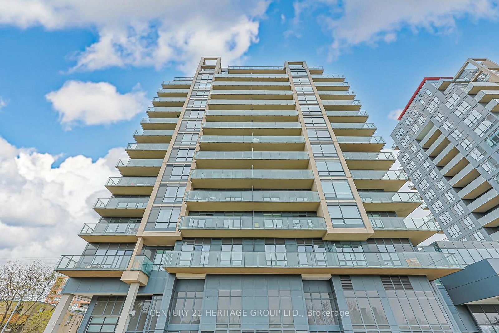 9090 Yonge Street, Unit 1002