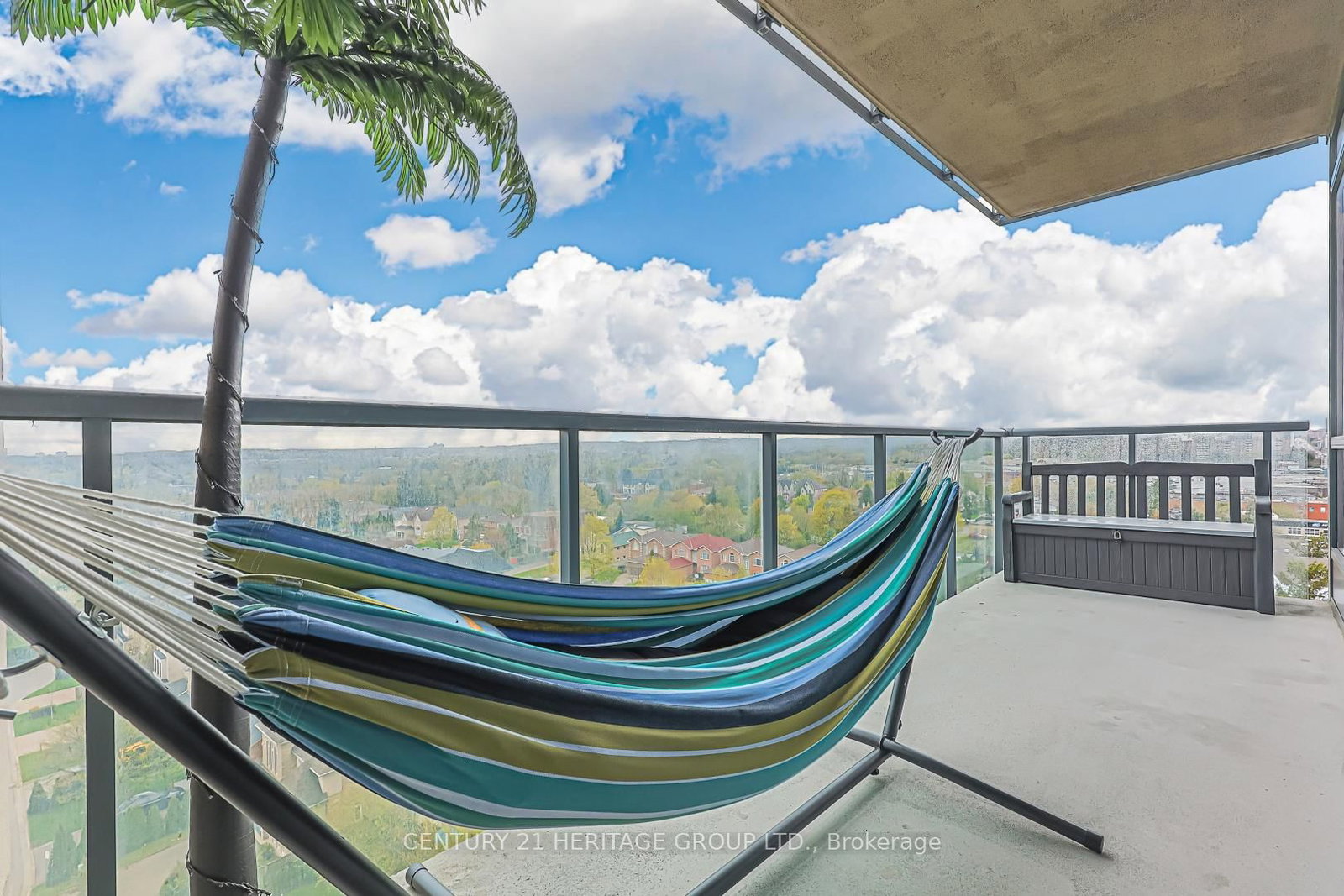 9090 Yonge Street, Unit 1002 - Photo 13