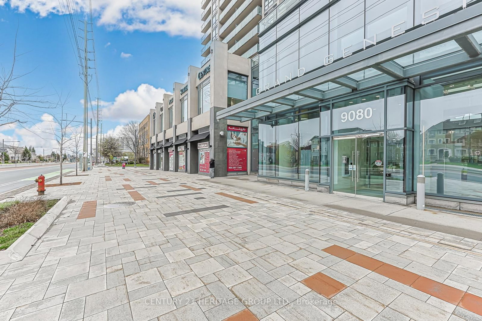 9090 Yonge Street, Unit 1002 - Photo 18