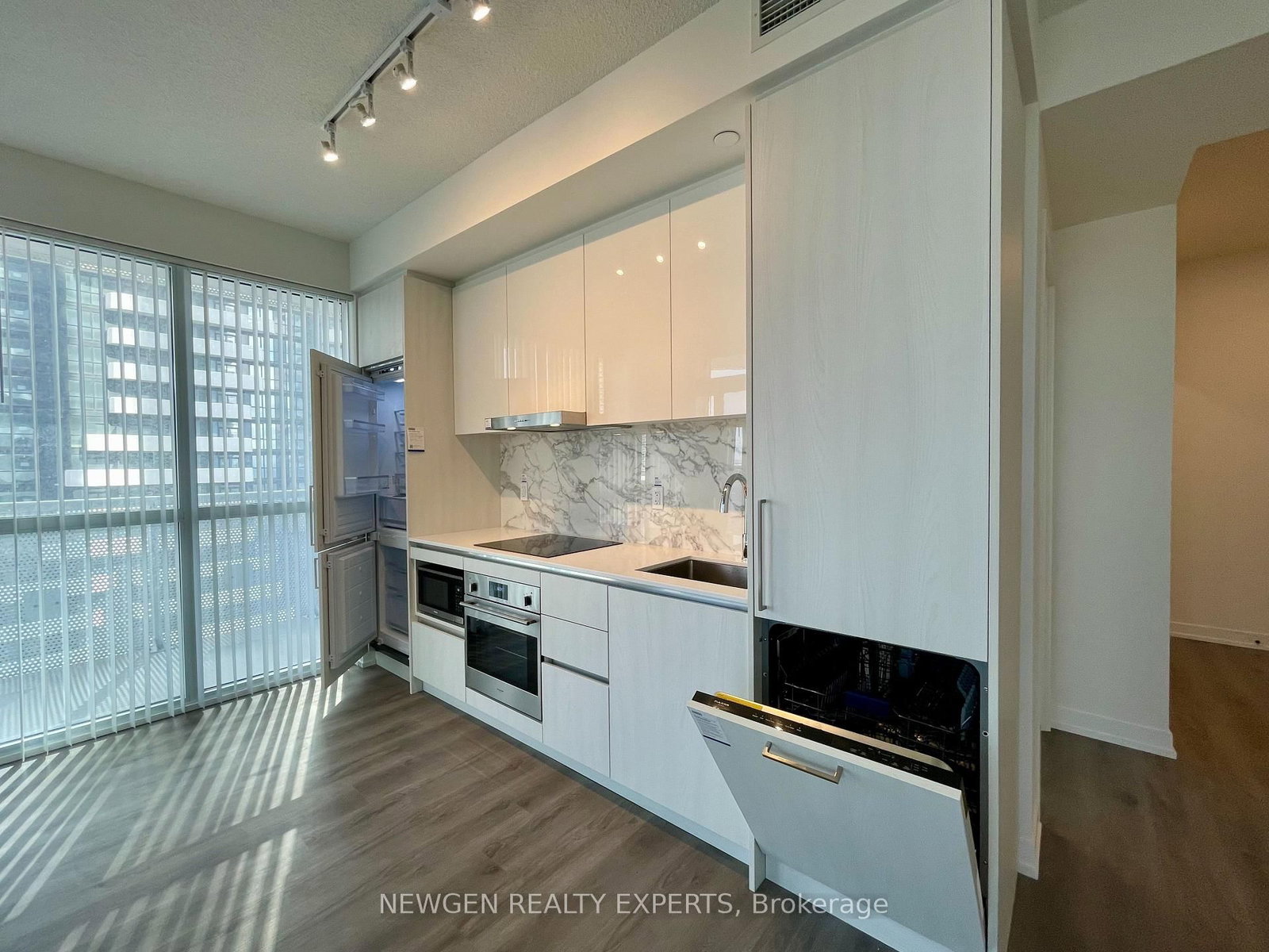 225 Commerce Street, Unit 1512 - Photo 10