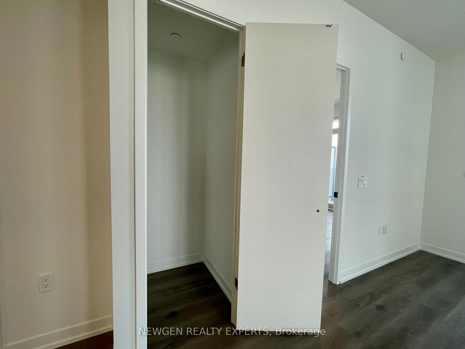 225 Commerce Street, Unit 1512 - Photo 20