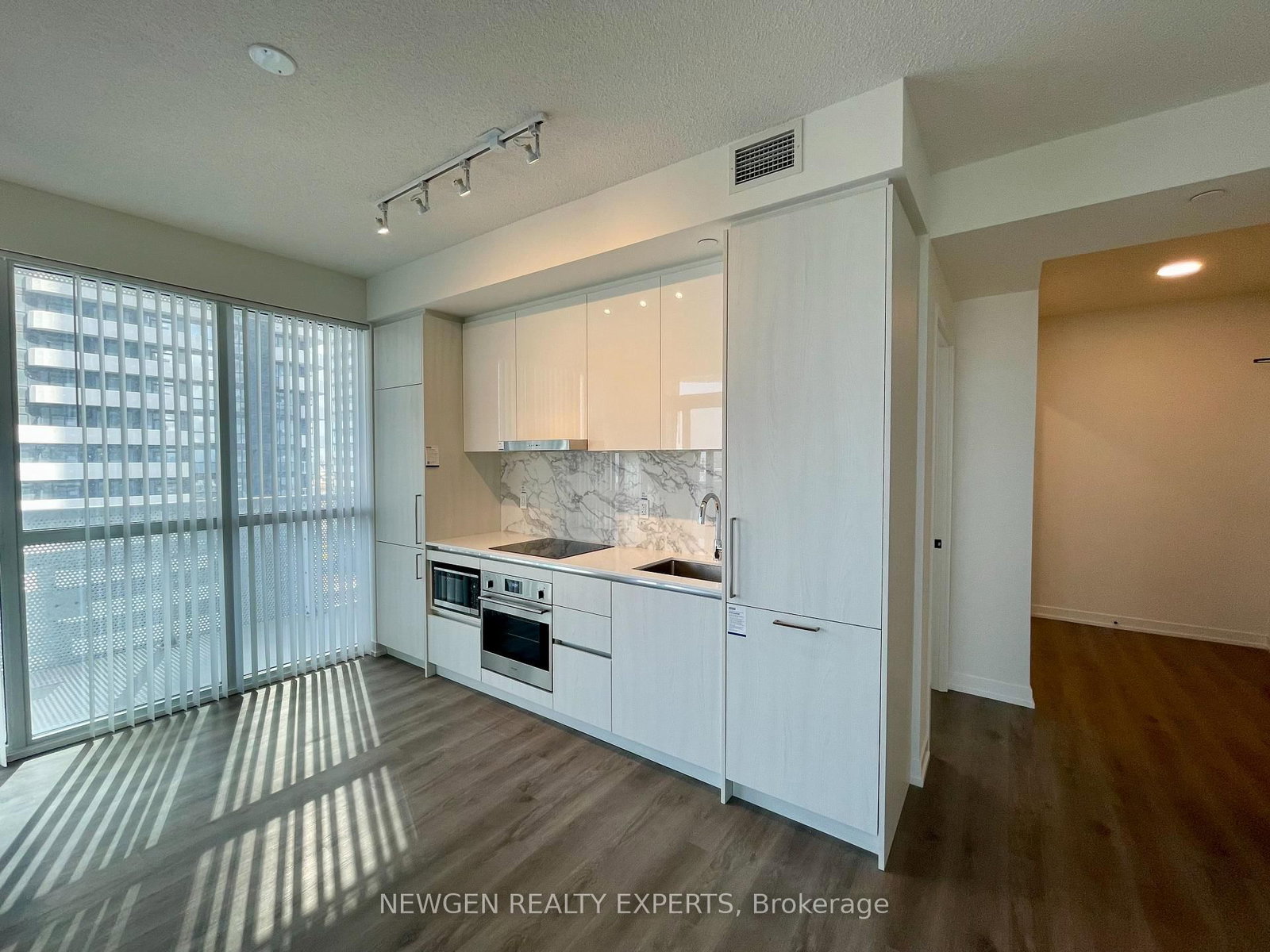 225 Commerce Street, Unit 1512 - Photo 8