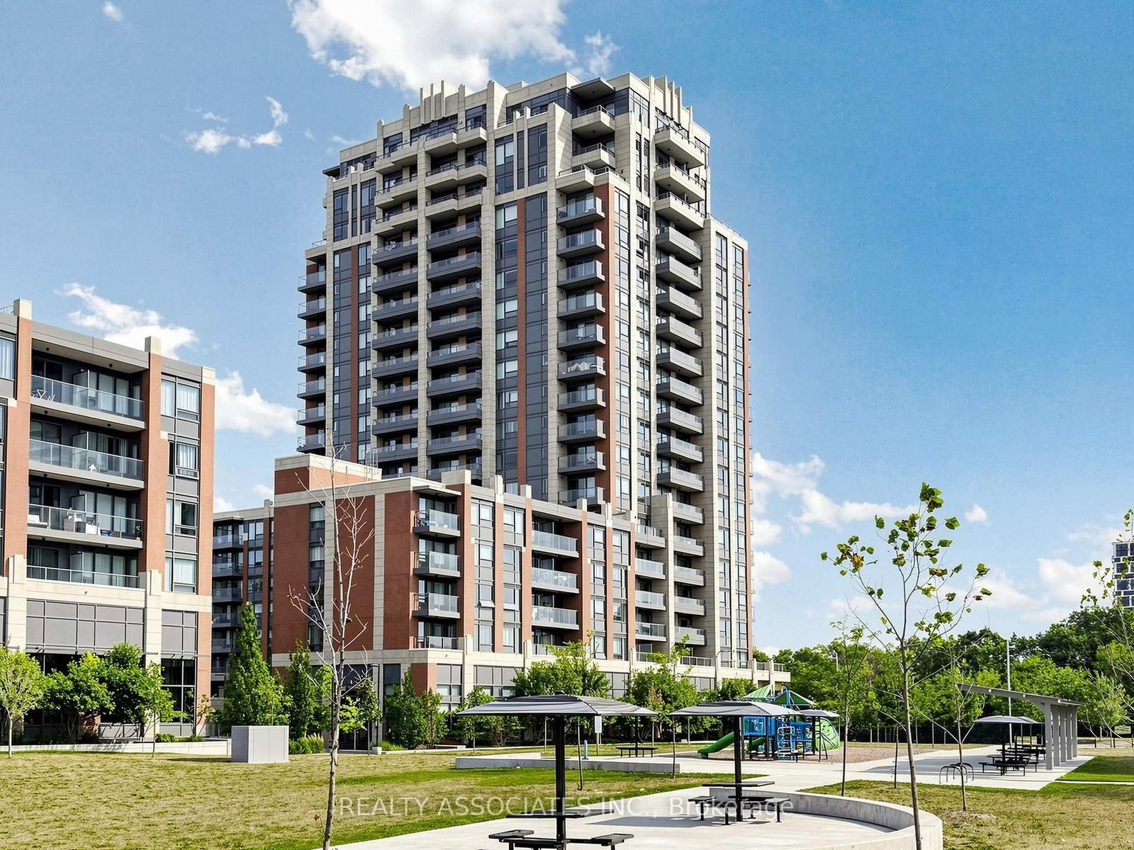 18 Uptown Drive, Unit 721 - Photo 2
