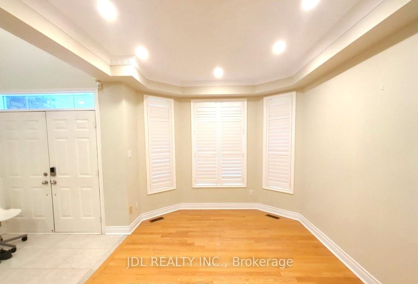 6 Odessa Crescent - Photo 3