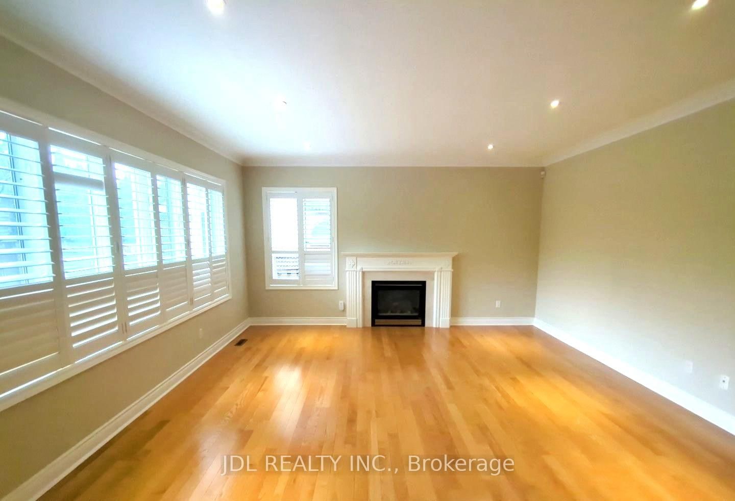 6 Odessa Crescent - Photo 6
