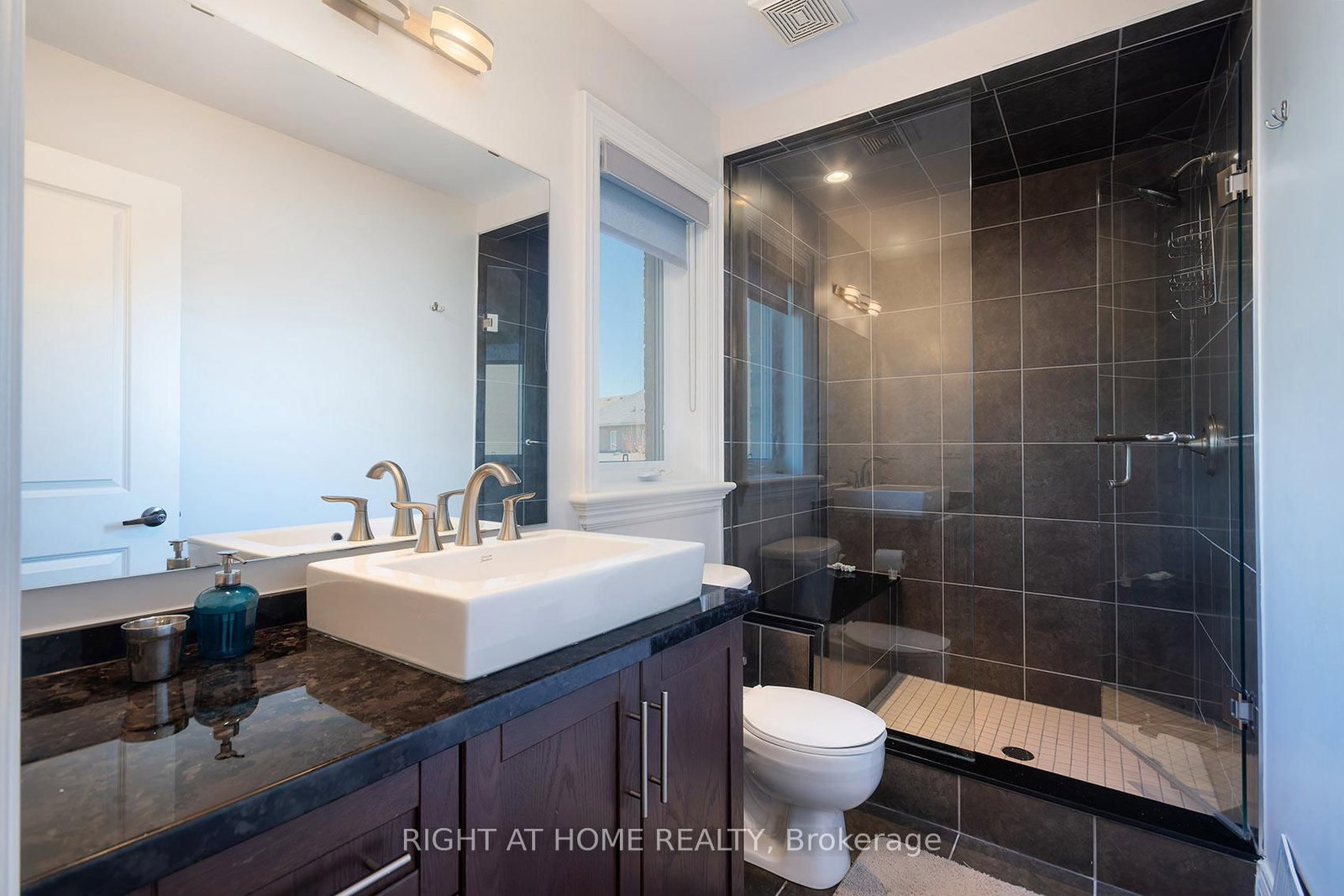 464 Davos Road - Photo 36