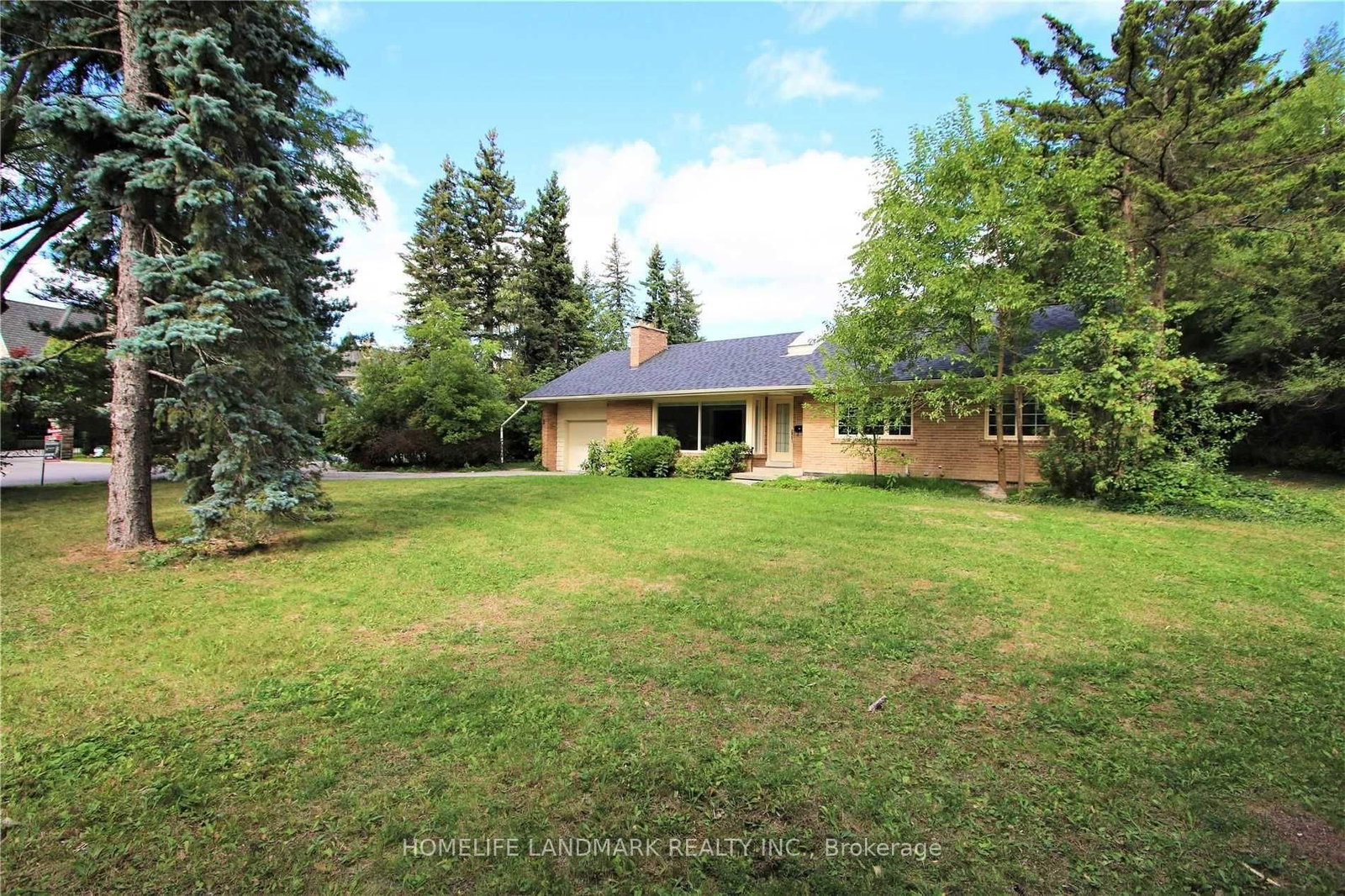 3 Elmbank Road • Vaughan, ON photo 2