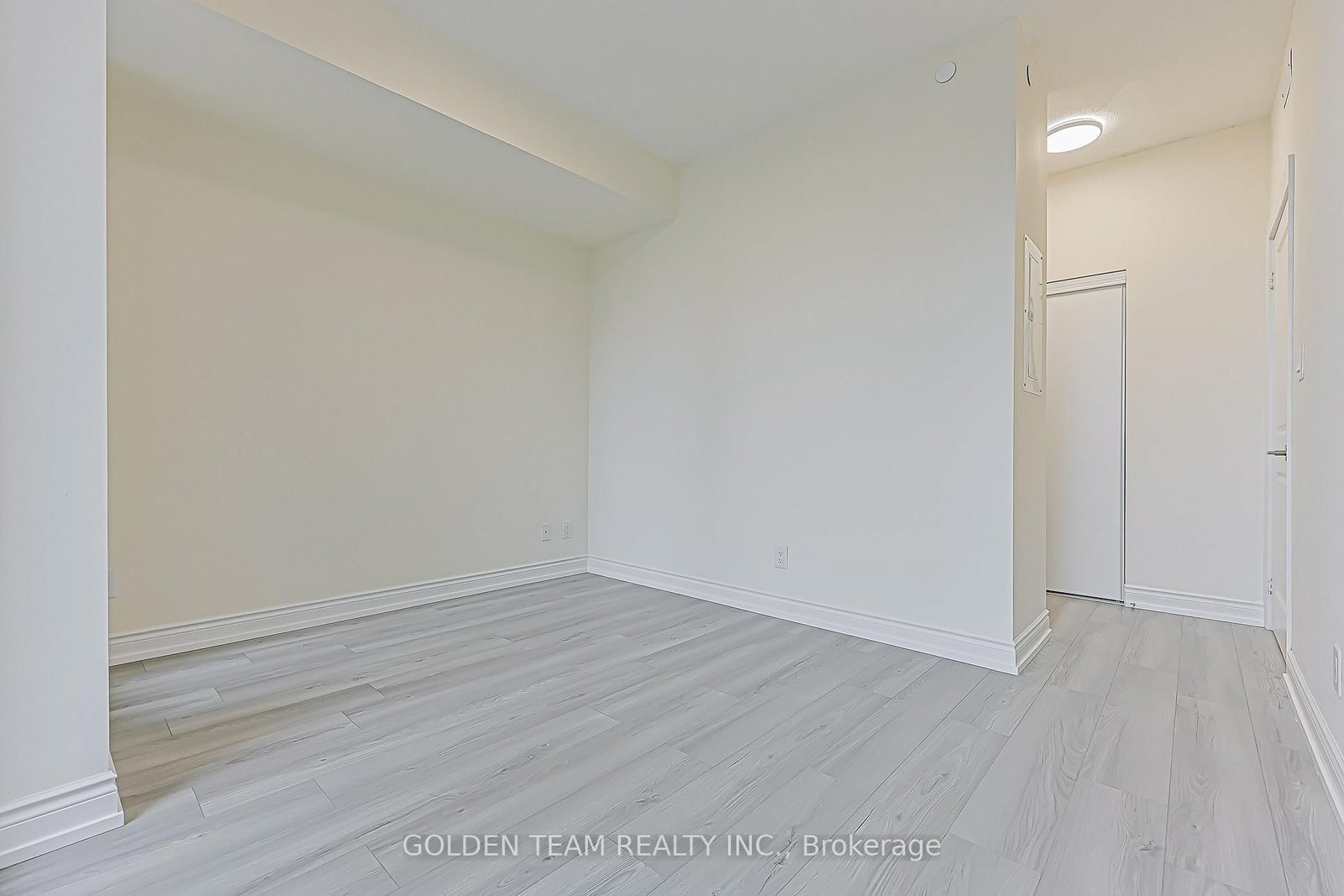 9600 Yonge Street, Unit 218B - Photo 21