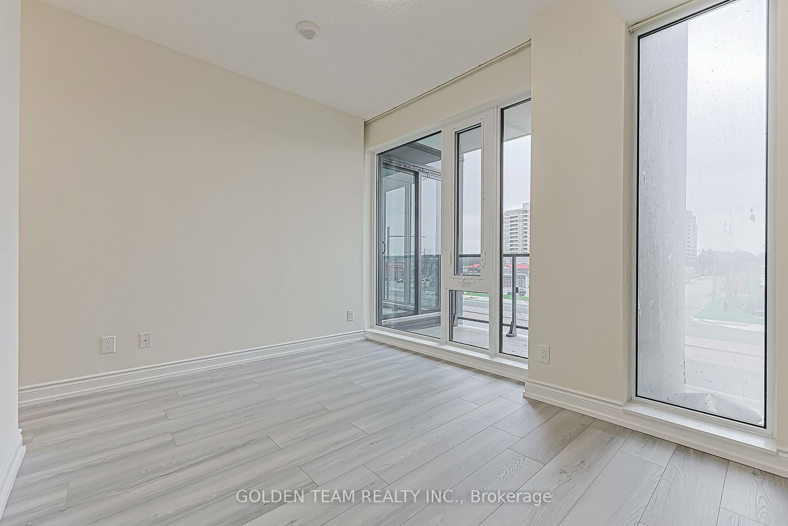 9600 Yonge Street, Unit 218B - Photo 22