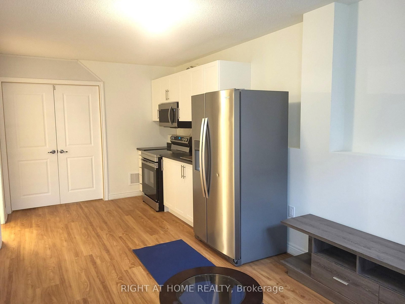 56 Singhampton Road - Photo 10